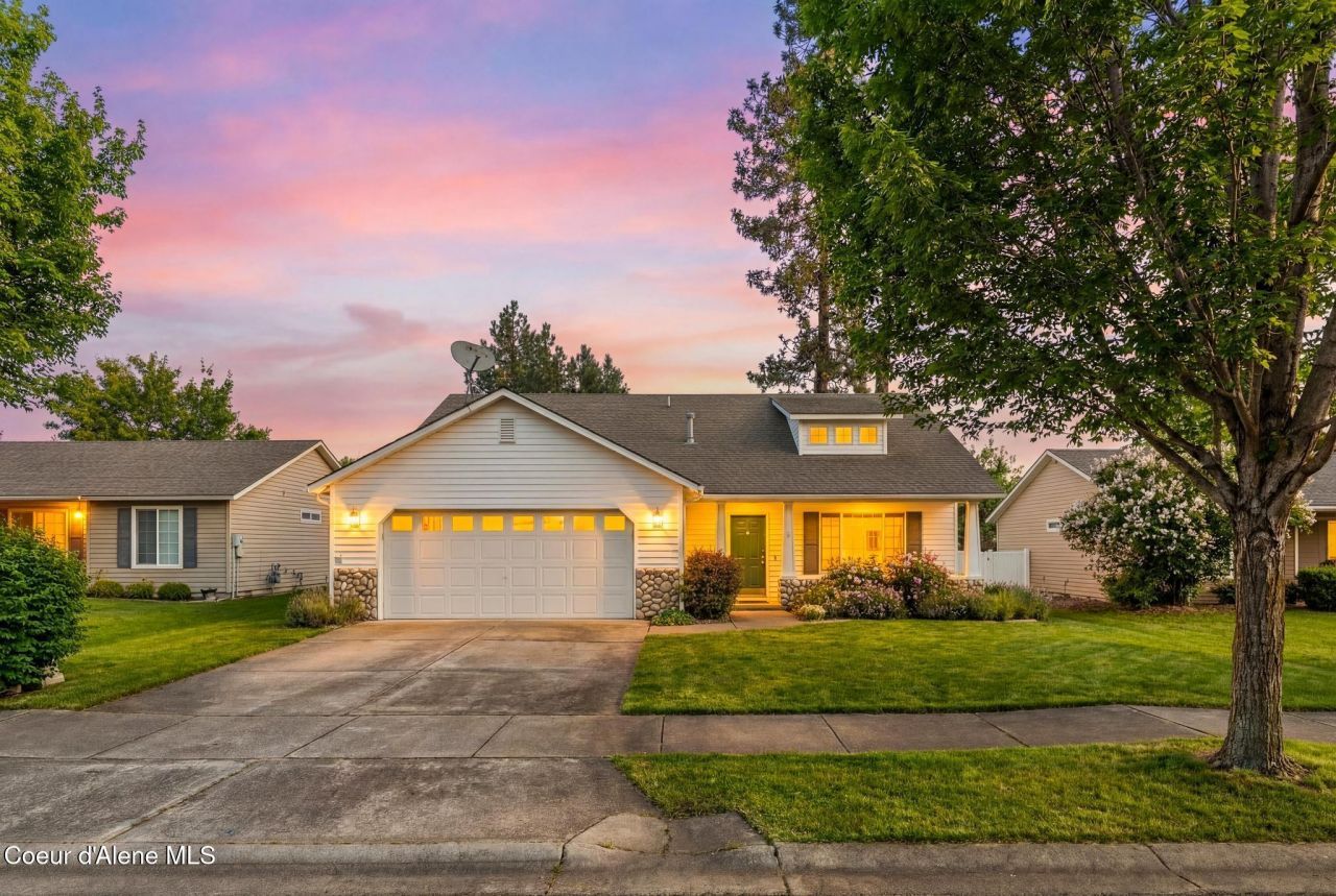 5439 E Steamboat Bnd, Post Falls, ID 83854 Main Photo