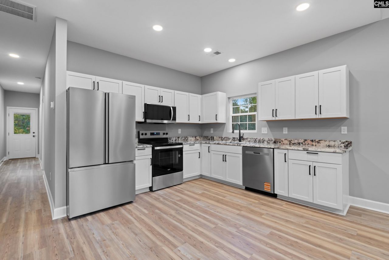 9521 Commonwealth Boulevard Photo 7