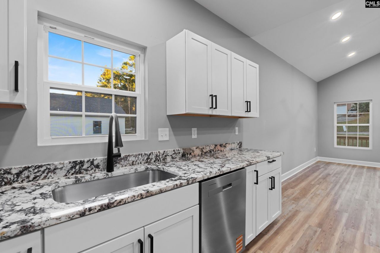 9521 Commonwealth Boulevard Photo 9