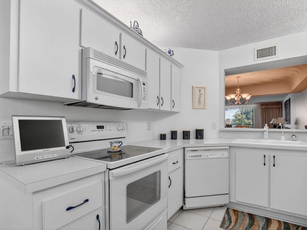 23249 Barwood Lane N, Unit 405, Boca Raton, FL 33428