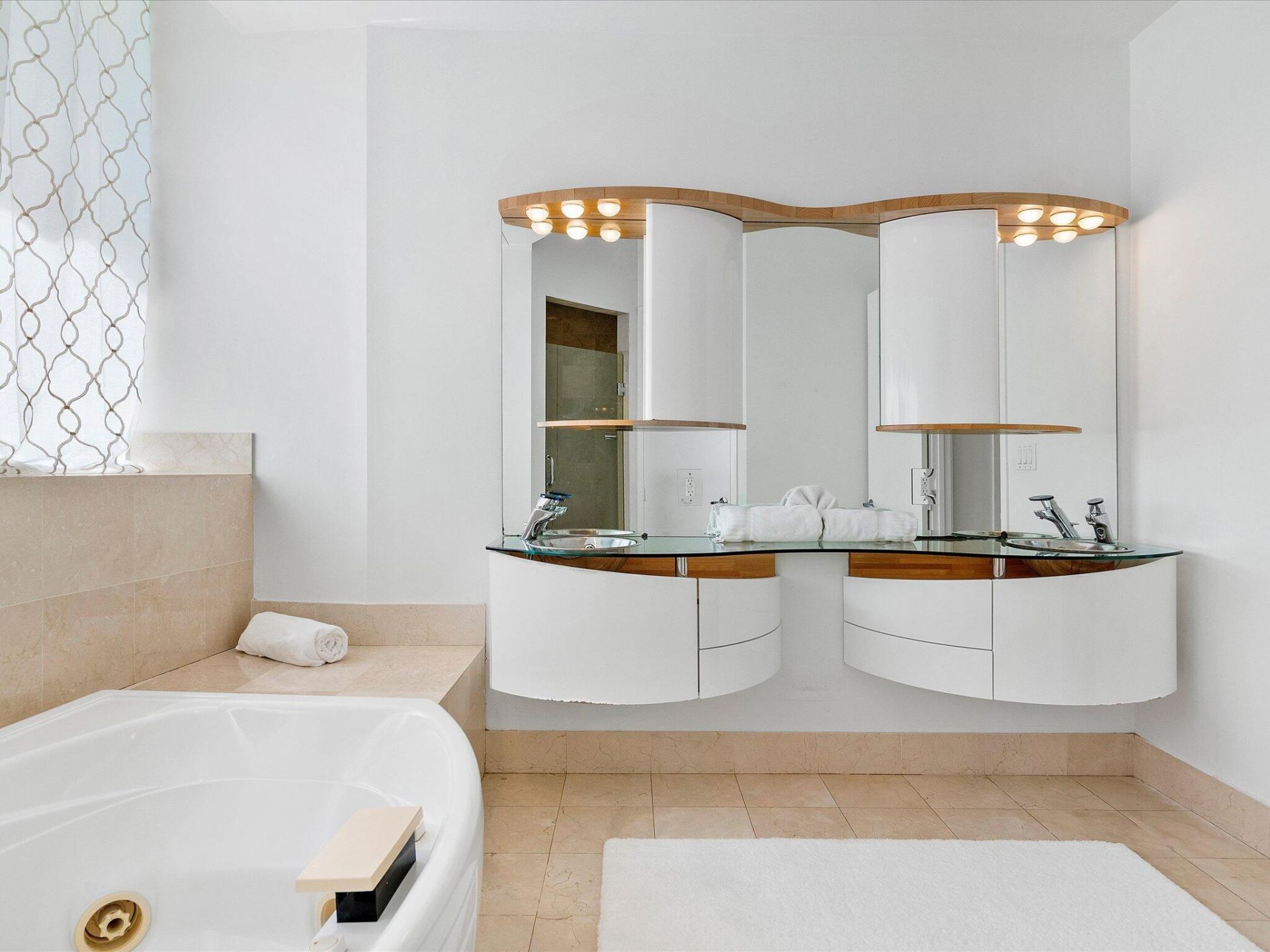 18101 Collins Avenue, Unit 401, Sunny Isles Beach, FL 33160 Photo