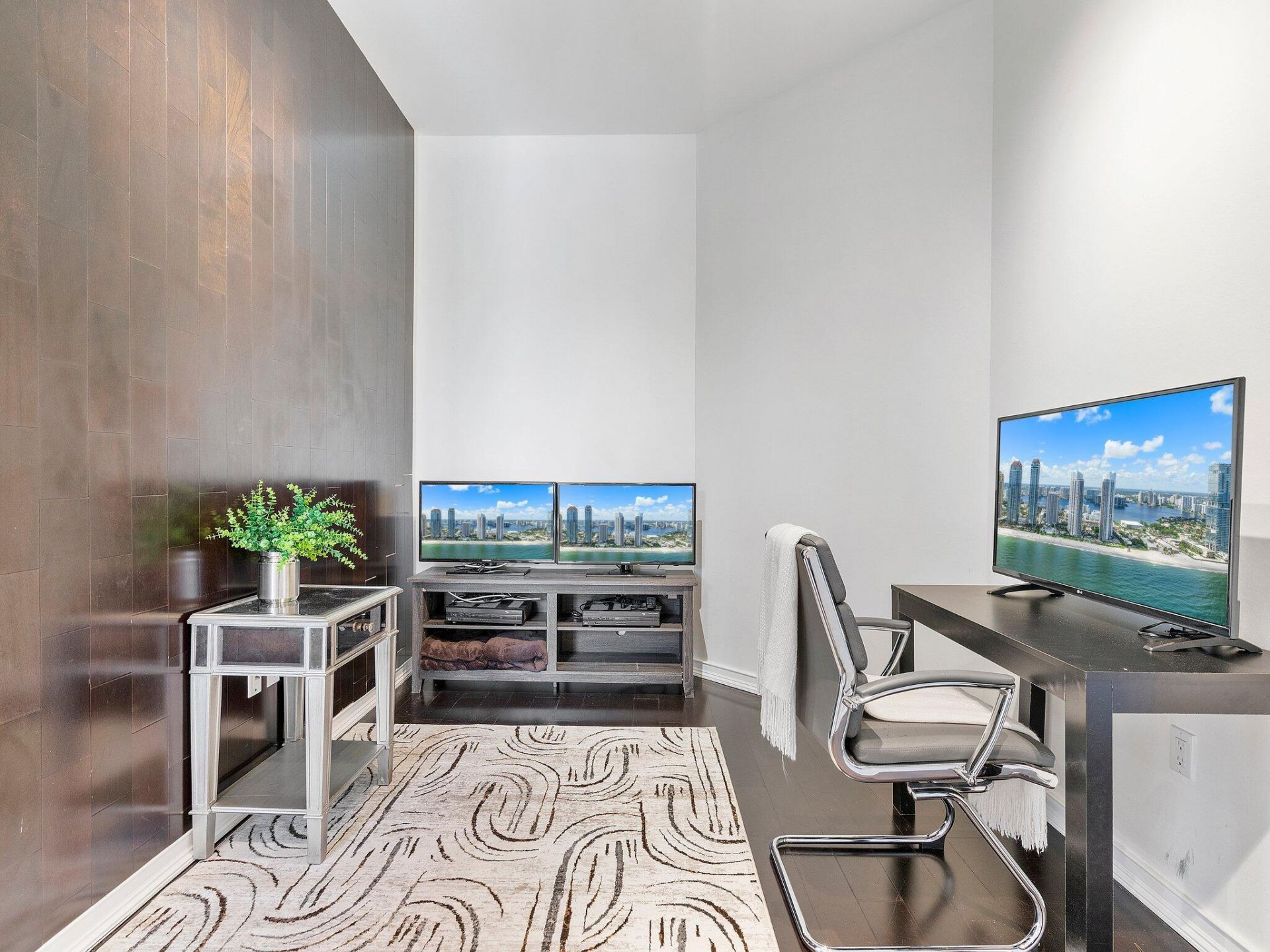 18101 Collins Avenue, Unit 401, Sunny Isles Beach, FL 33160 Photo