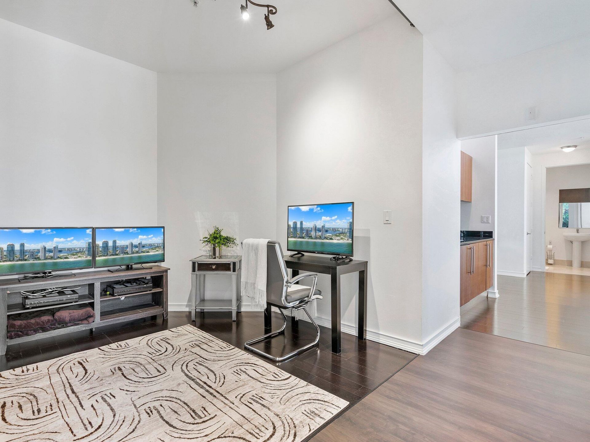 18101 Collins Avenue, Unit 401, Sunny Isles Beach, FL 33160 Photo