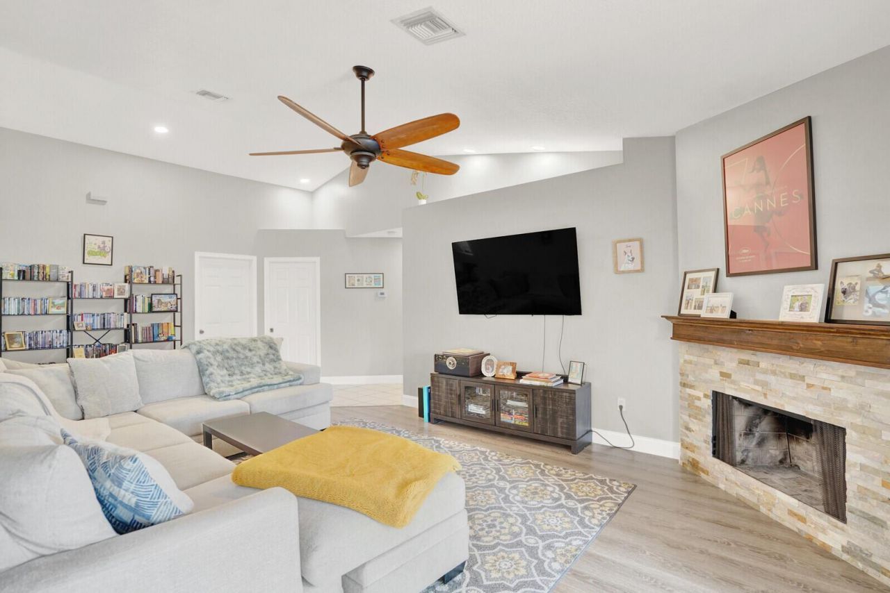 1068 Northumberland Court, Wellington, FL 33414 Photo