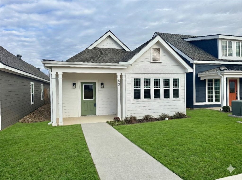 831 NE Heights Lane, Bentonville, AR 72712 Main Photo