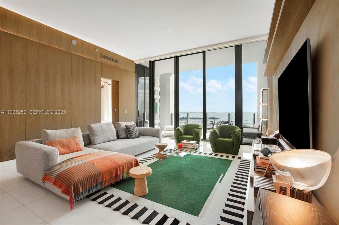 2821 S Bayshore Dr, Unit 15C, Miami, FL 33133 Photo