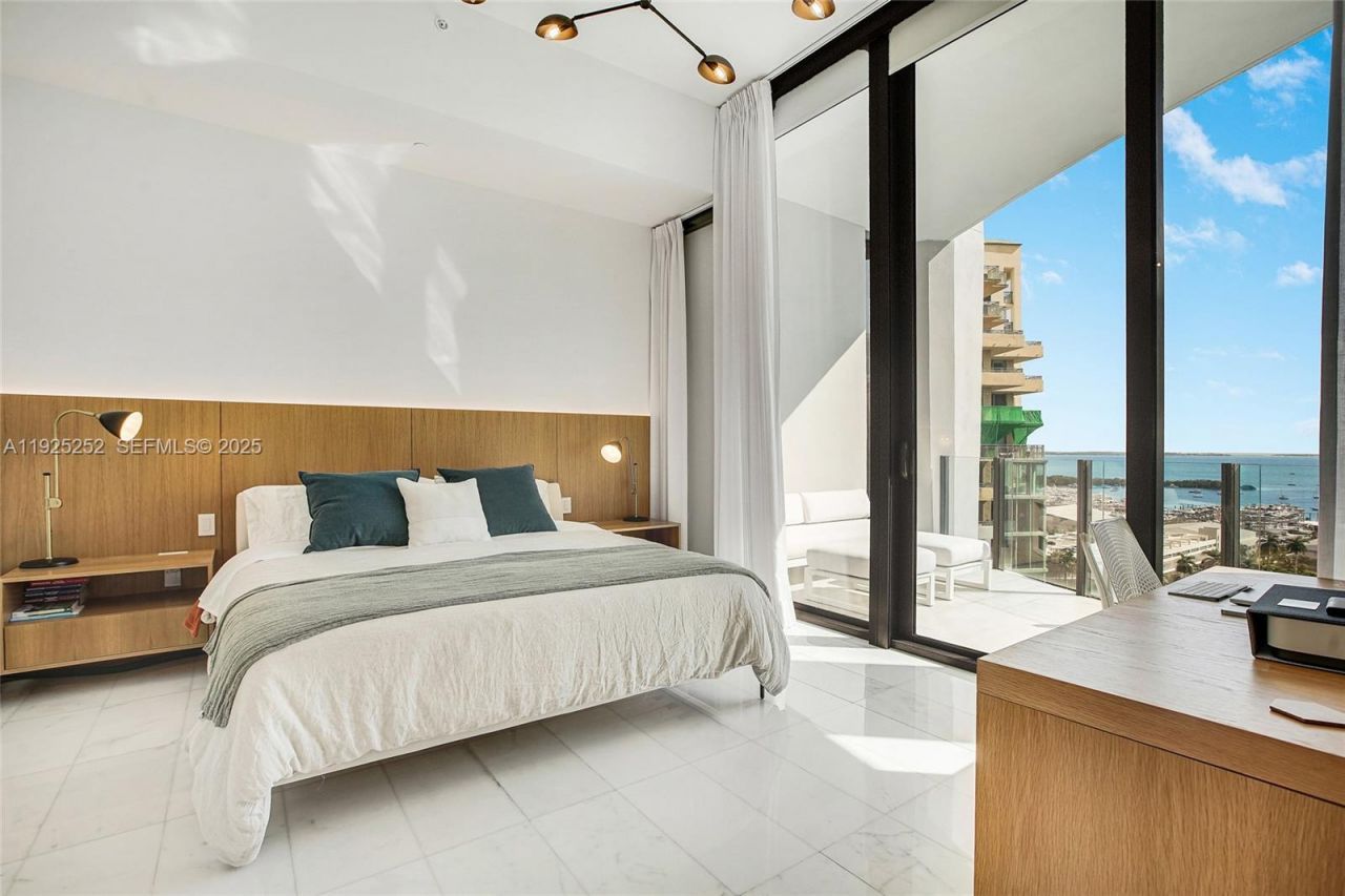 2821 S Bayshore Dr, Unit 15C, Miami, FL 33133 Photo