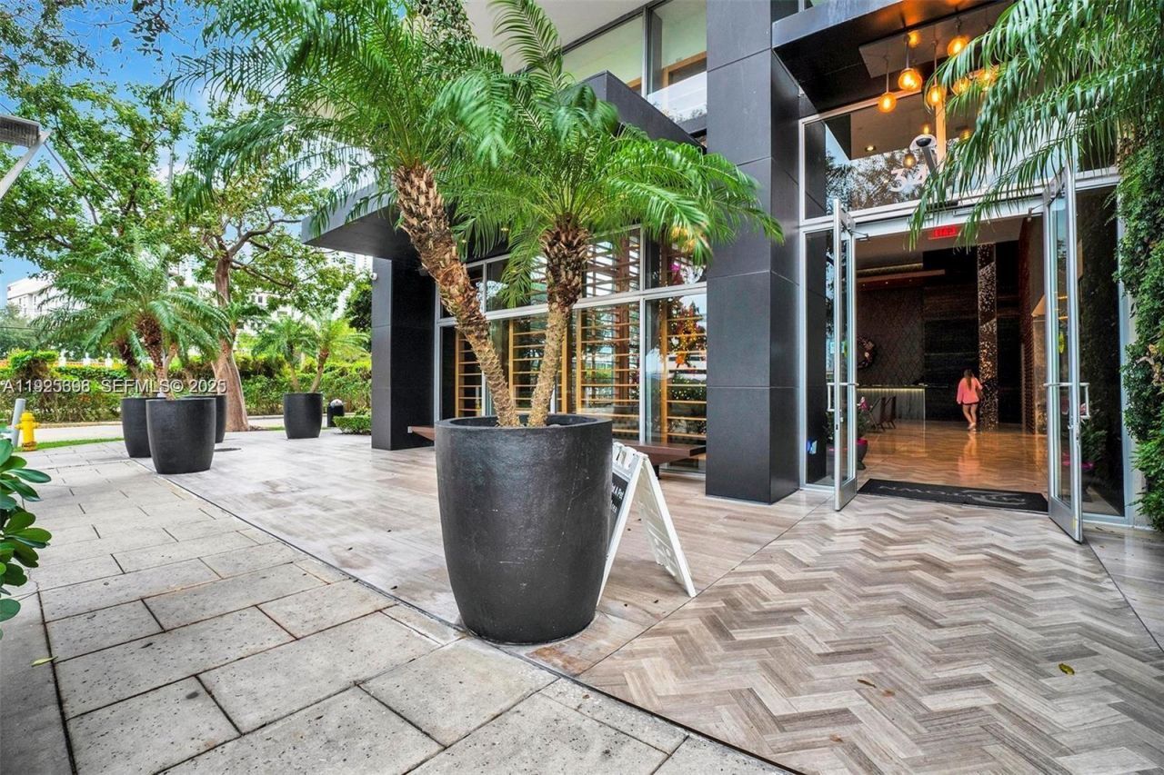 3470 E Coast Ave, Unit H0904, Miami, FL 33137 Photo