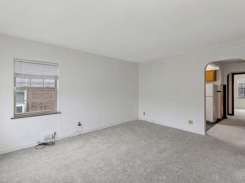 1114 Egan Court, Cincinnati, OH 45229 Photo 2