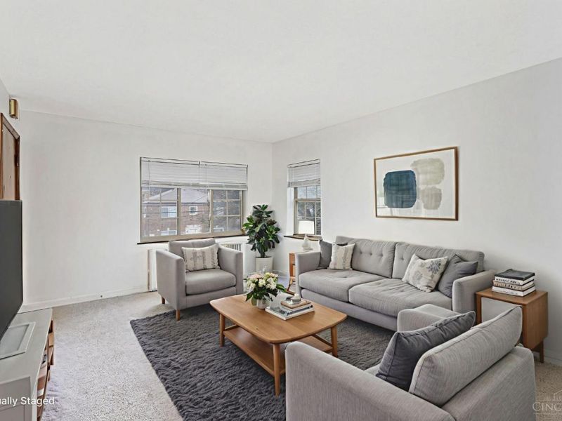 1114 Egan Court, Cincinnati, OH 45229 Photo 4