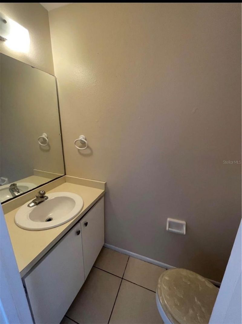890 Mecca Drive, Unit #4, Sarasota, FL 34234 Photo
