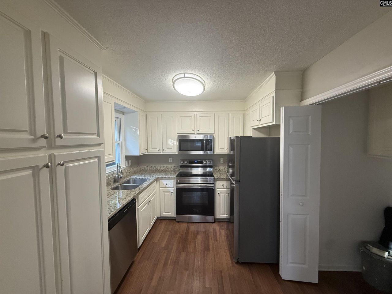 340 Avery Place Drive Photo 13