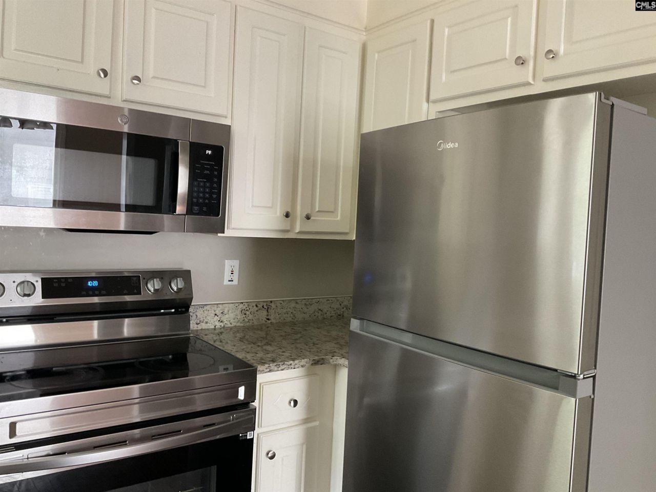 340 Avery Place Drive Photo 32