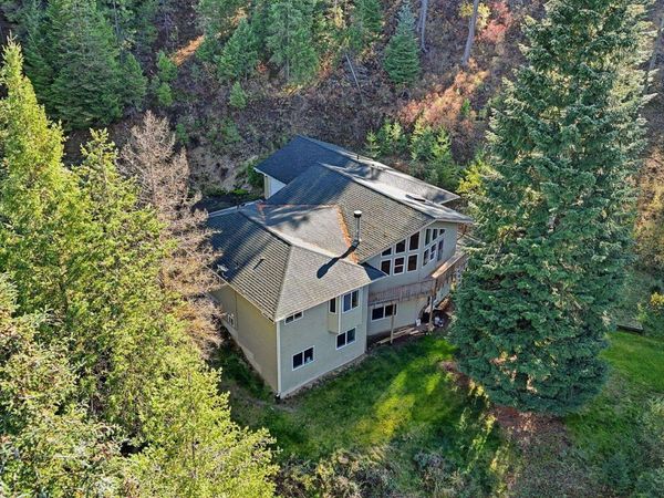 30324 N Elk Chattaroy Rd, Chattaroy, WA 99003