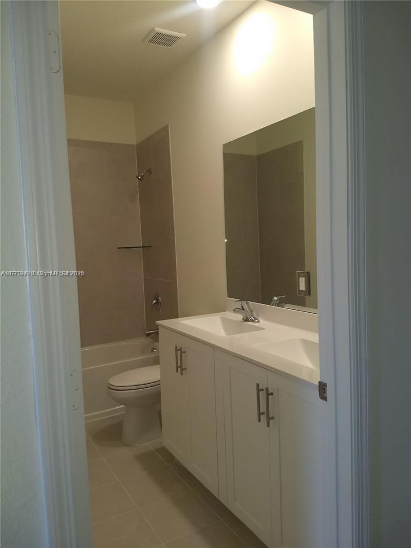 3388 W 100th Ter, Hialeah, FL 33018 Photo