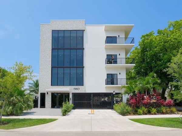 1950 Fletcher St, Unit 202, Hollywood, FL 33020