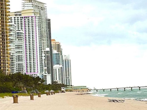 16699 Collins Ave, Unit 2701, Sunny Isles Beach, FL 33160