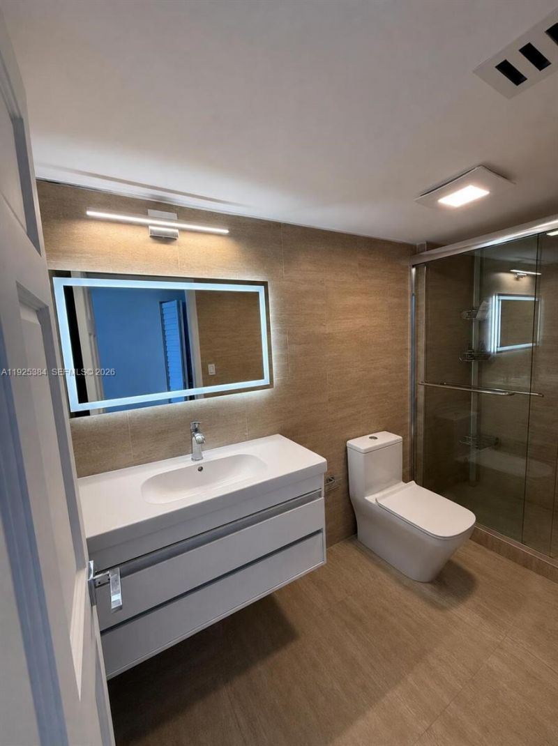 16699 Collins Ave, Unit 2701, Sunny Isles Beach, FL 33160 Photo