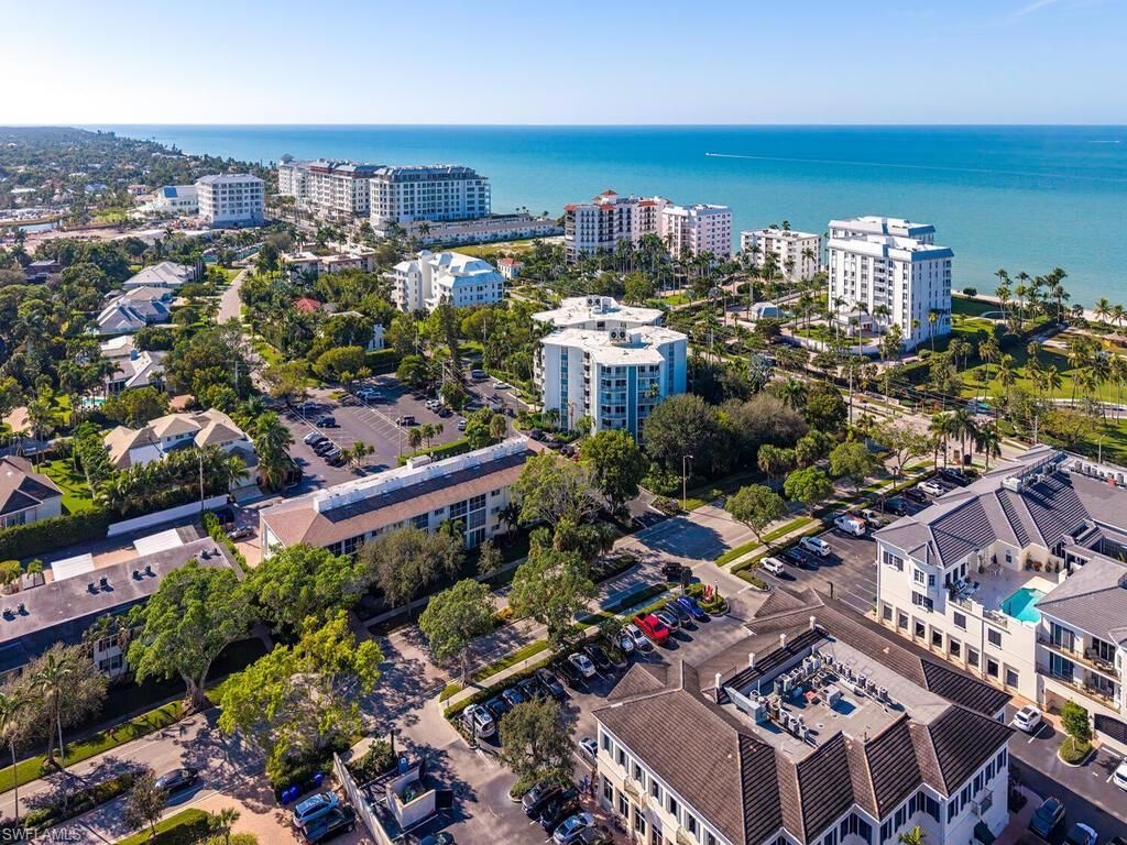 218 Banyan Blvd, Unit 218, Naples, FL 34102 Photo