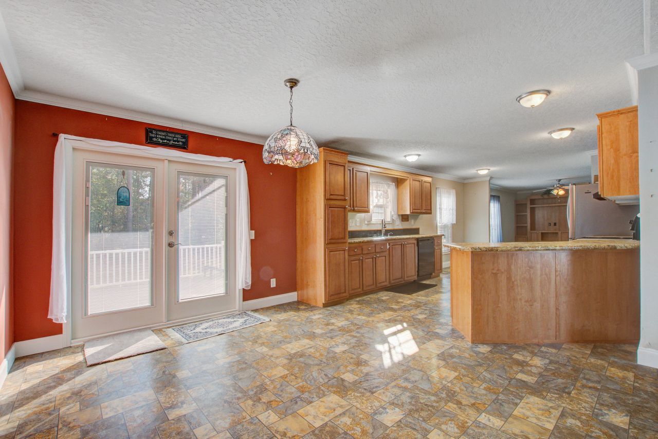 448 Pauline Drive Photo 13