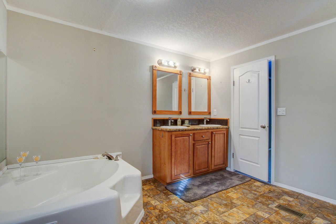 448 Pauline Drive Photo 24