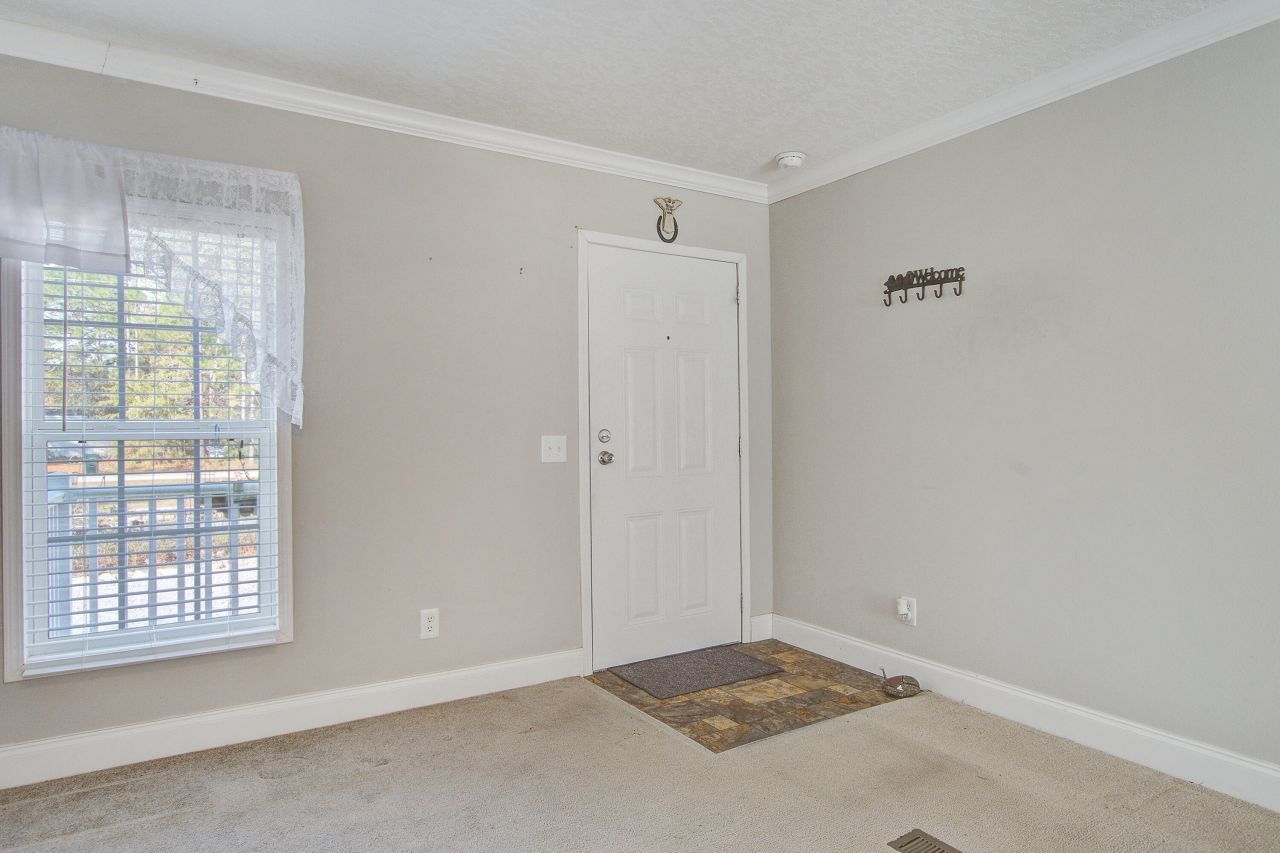 448 Pauline Drive Photo 7