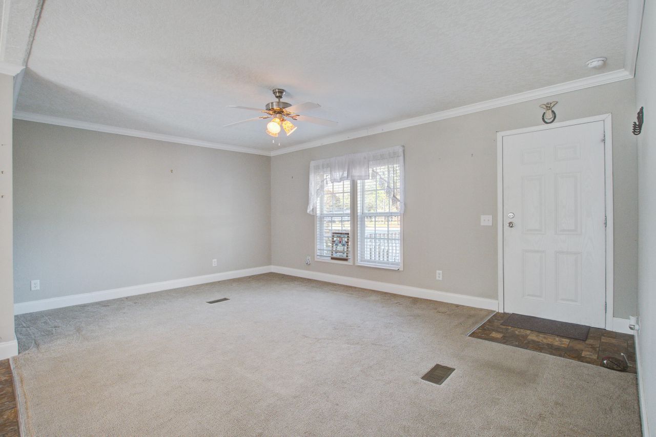 448 Pauline Drive Photo 8