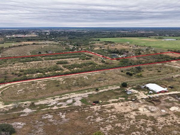 16687 Pr 681, Lytle, TX 78052