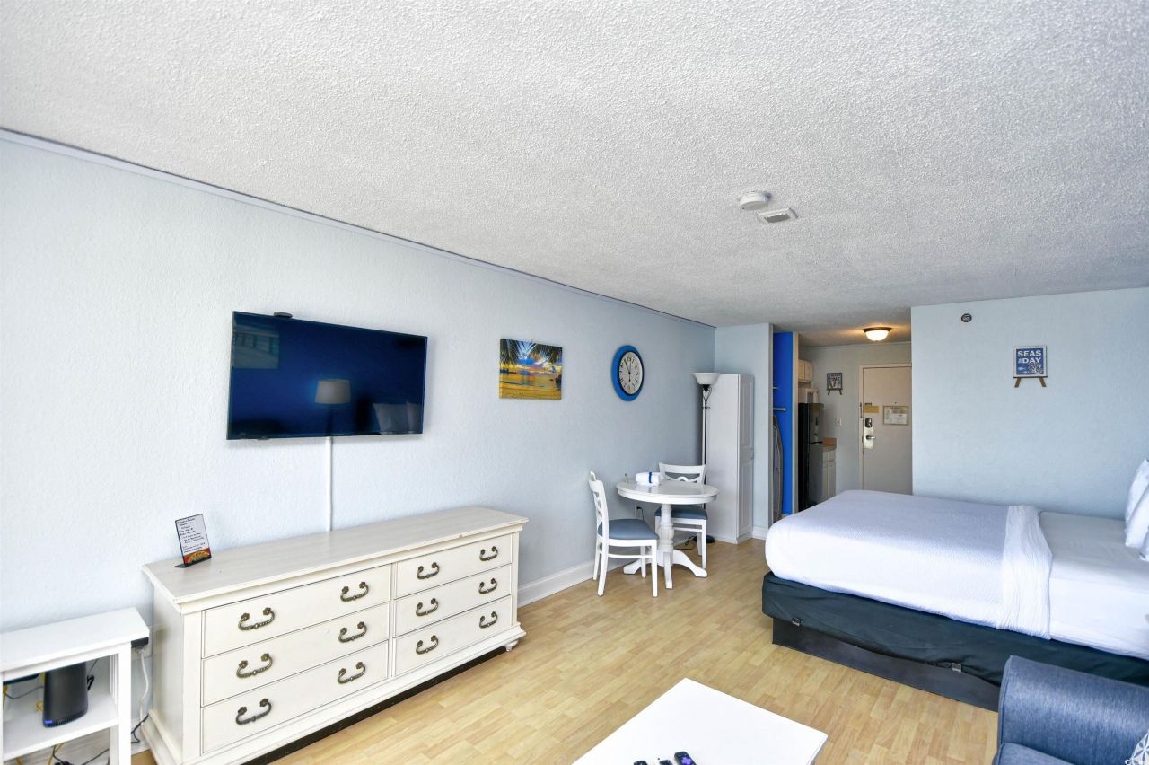 1207 S Ocean Blvd. Photo 6