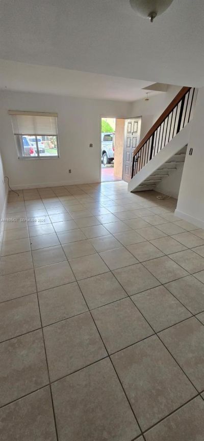560 NW 82nd Pl, Unit 303, Miami, FL 33126 Photo