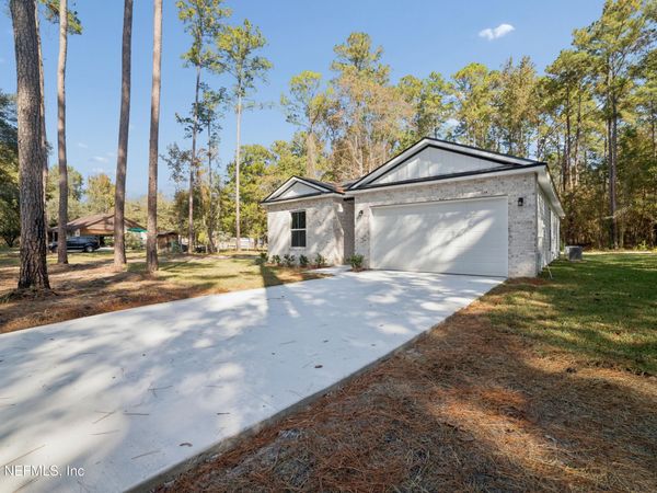 16063 PUSKITA Trail, Jacksonville, FL 32218