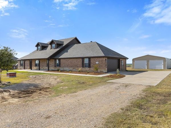 186 County Road 4430, Rhome, TX 76078