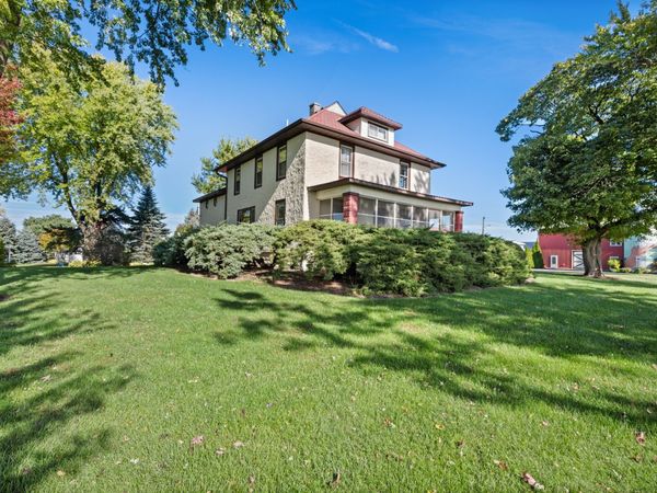 15165 Quigley Road, Sycamore, IL 60178