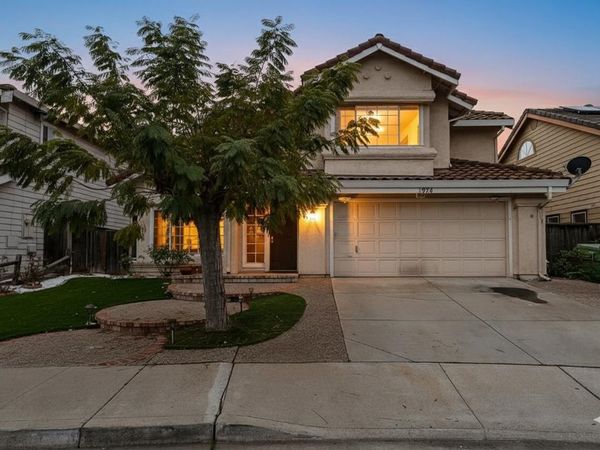 1974 Paradise Valley Ct, Tracy, CA 95376