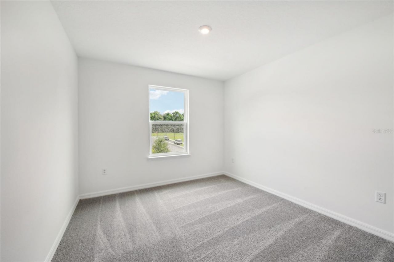 12910 Trovita Drive, Grand Island, FL 32735 Photo