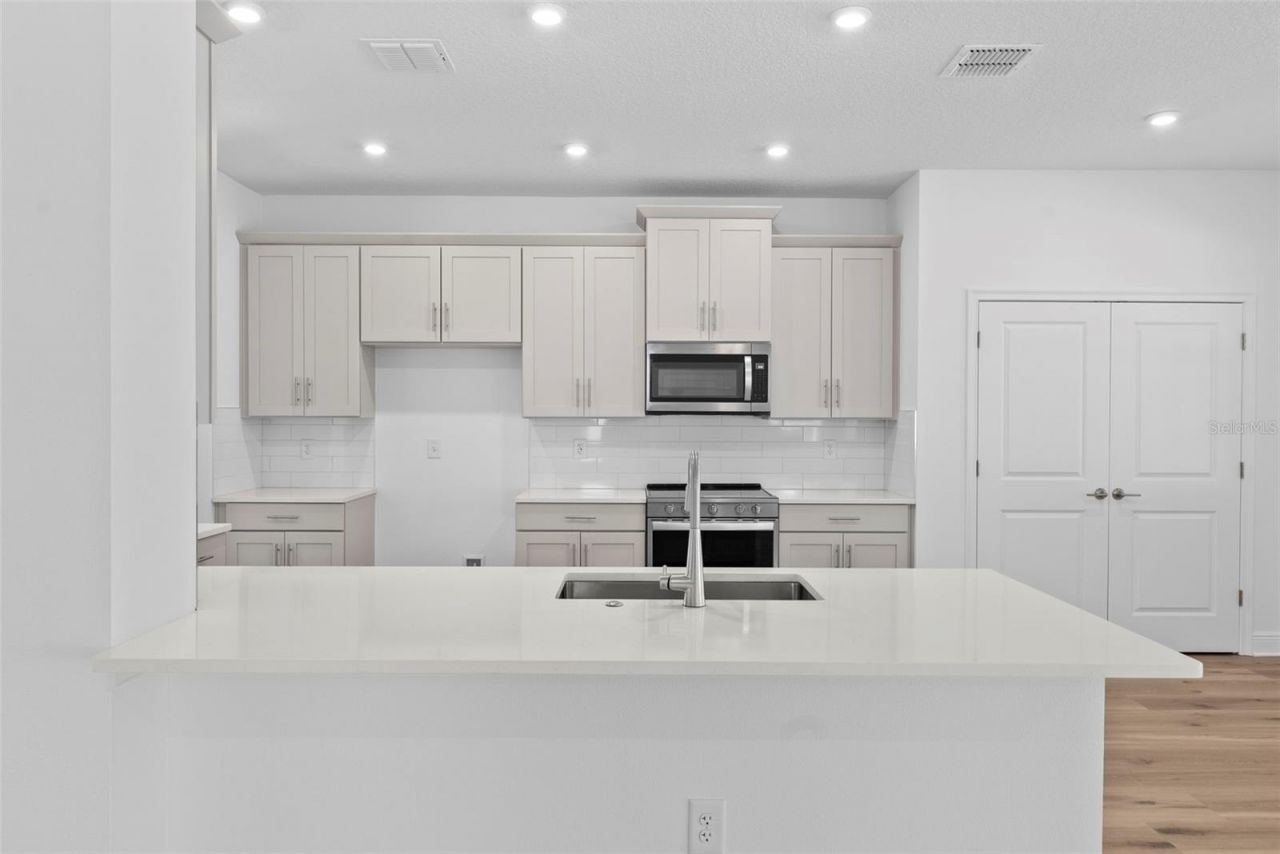 6216 29th Street N, Saint Petersburg, FL 33702 Photo