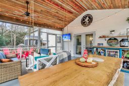 12 Creek Bend Drive photo 4