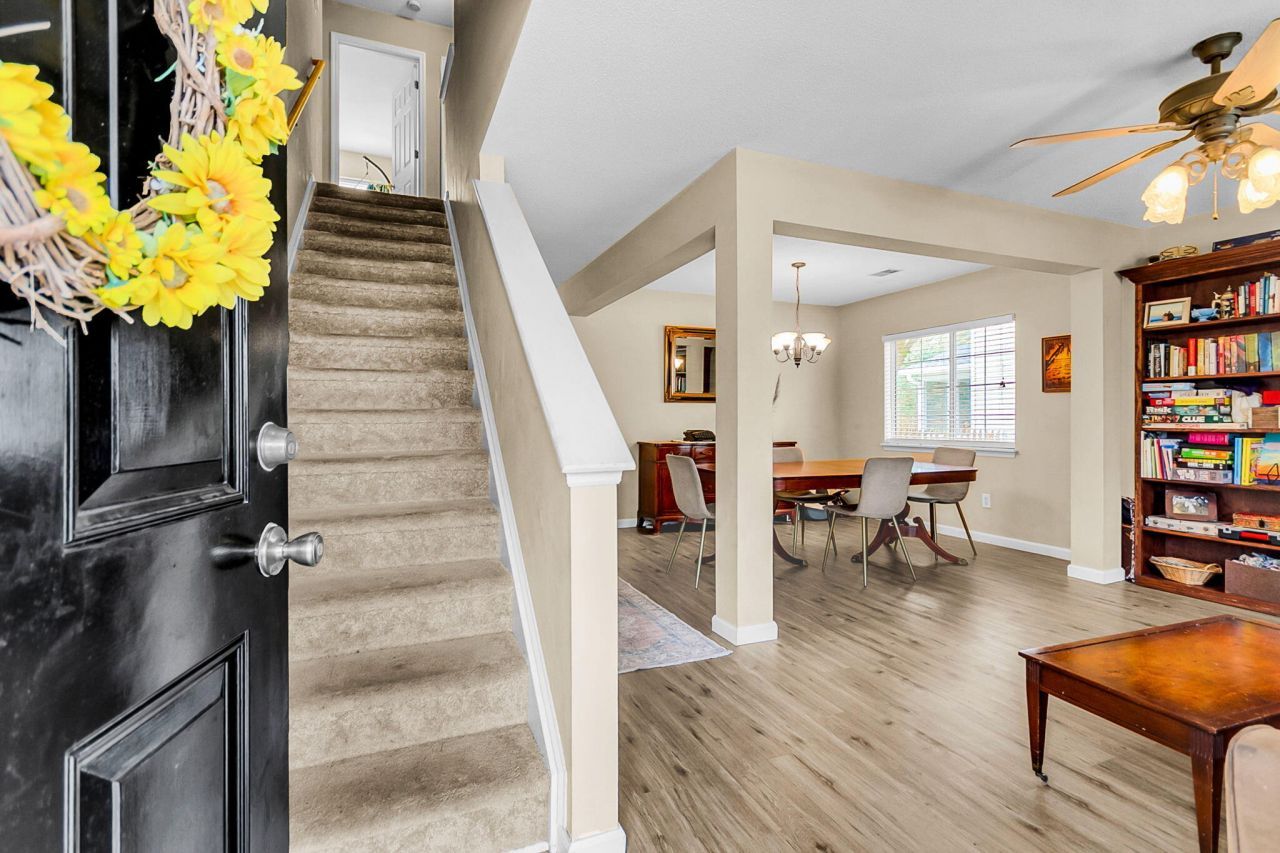 12 Creek Bend Drive Photo 6