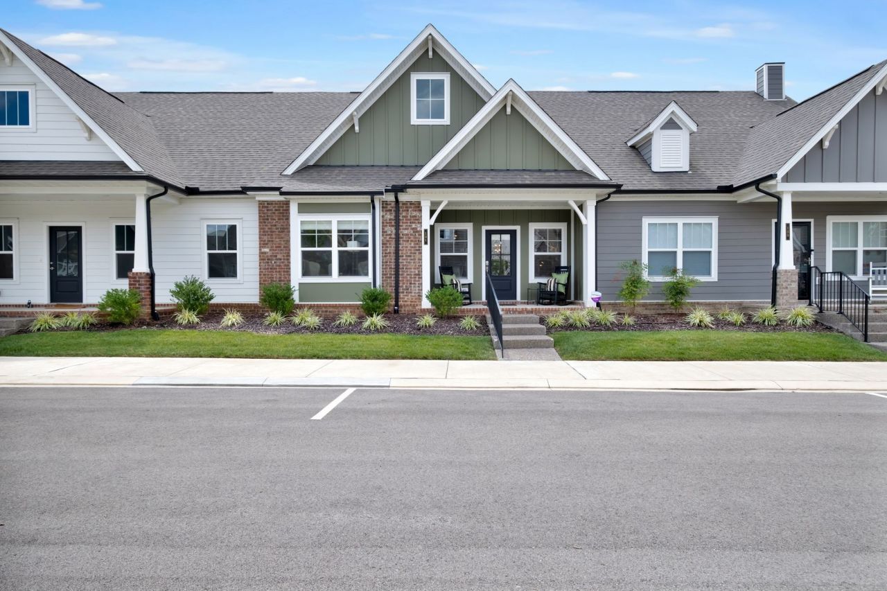 131 Calm Waters St, Franklin, TN 37064 Main Photo