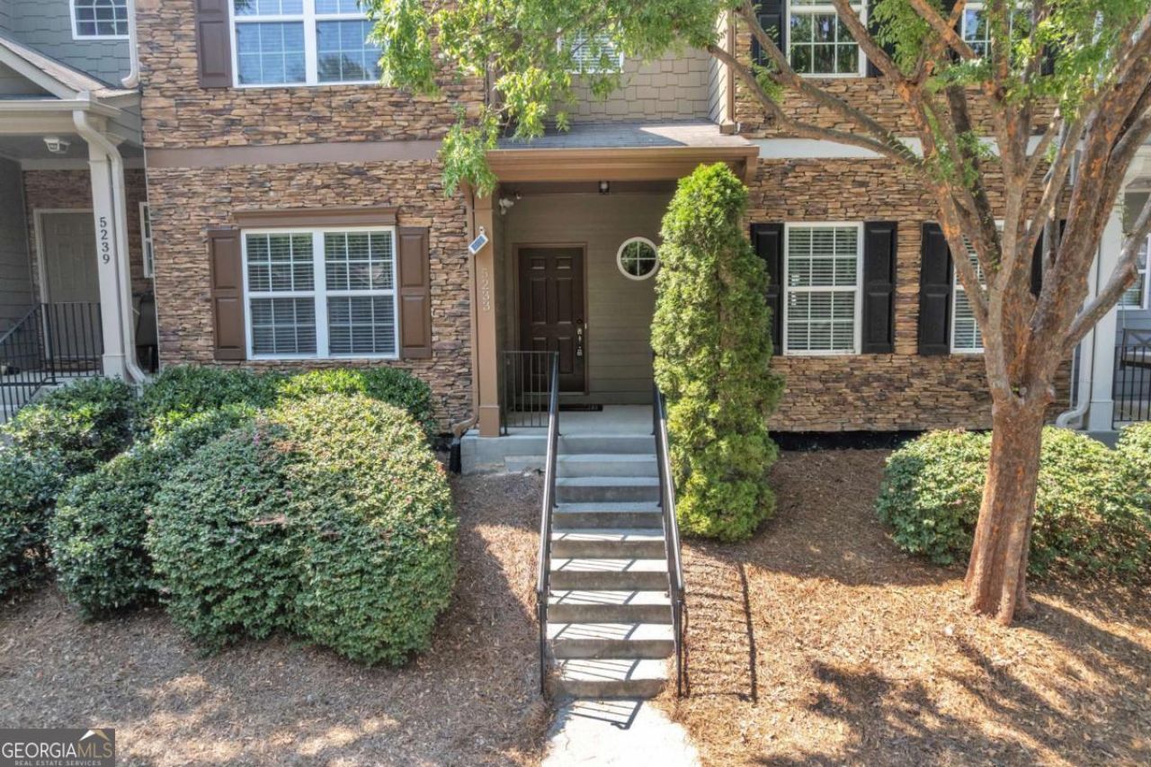 5233 Whiteoak Avenue, Smyrna, GA 30080 Main Photo