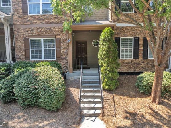 5233 Whiteoak Avenue, Smyrna, GA 30080