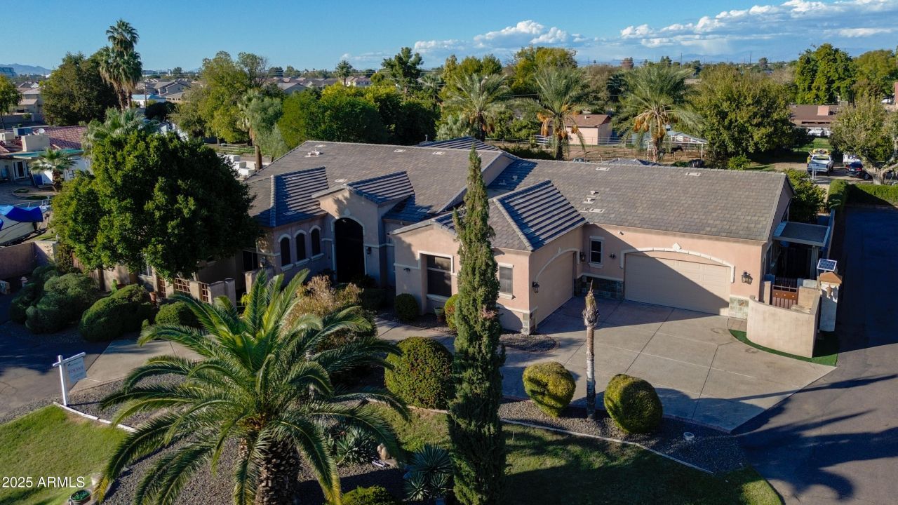 5627 N 83rd Lane, Glendale, AZ 85303 Main Photo