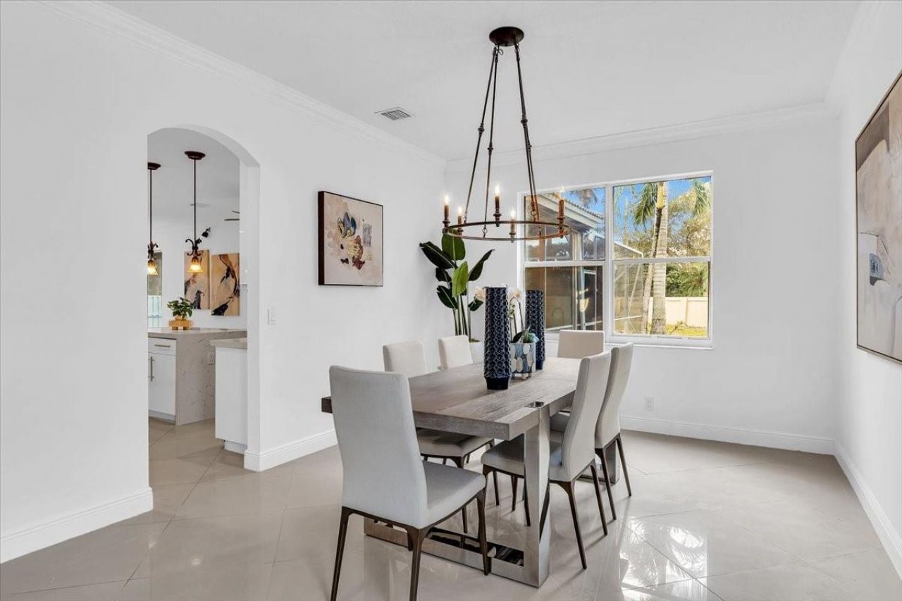 13702 NW 10th Ct, Pembroke Pines, FL 33028 Photo