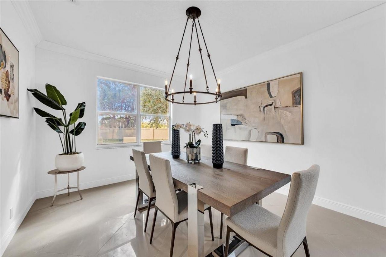 13702 NW 10th Ct, Pembroke Pines, FL 33028 Photo