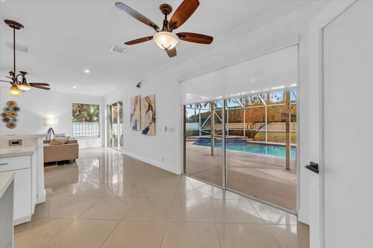 13702 NW 10th Ct, Pembroke Pines, FL 33028 Photo