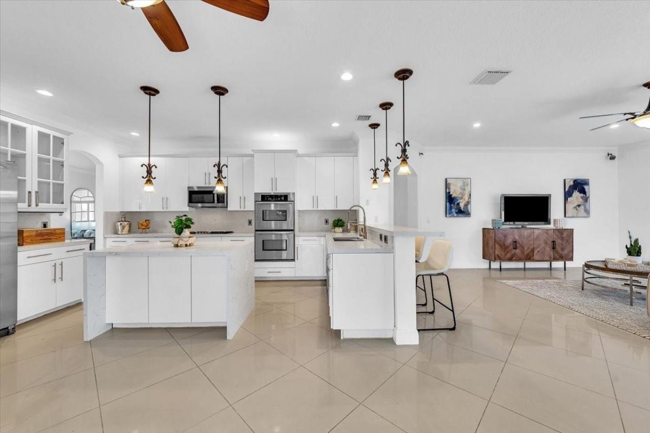 13702 NW 10th Ct, Pembroke Pines, FL 33028 Photo