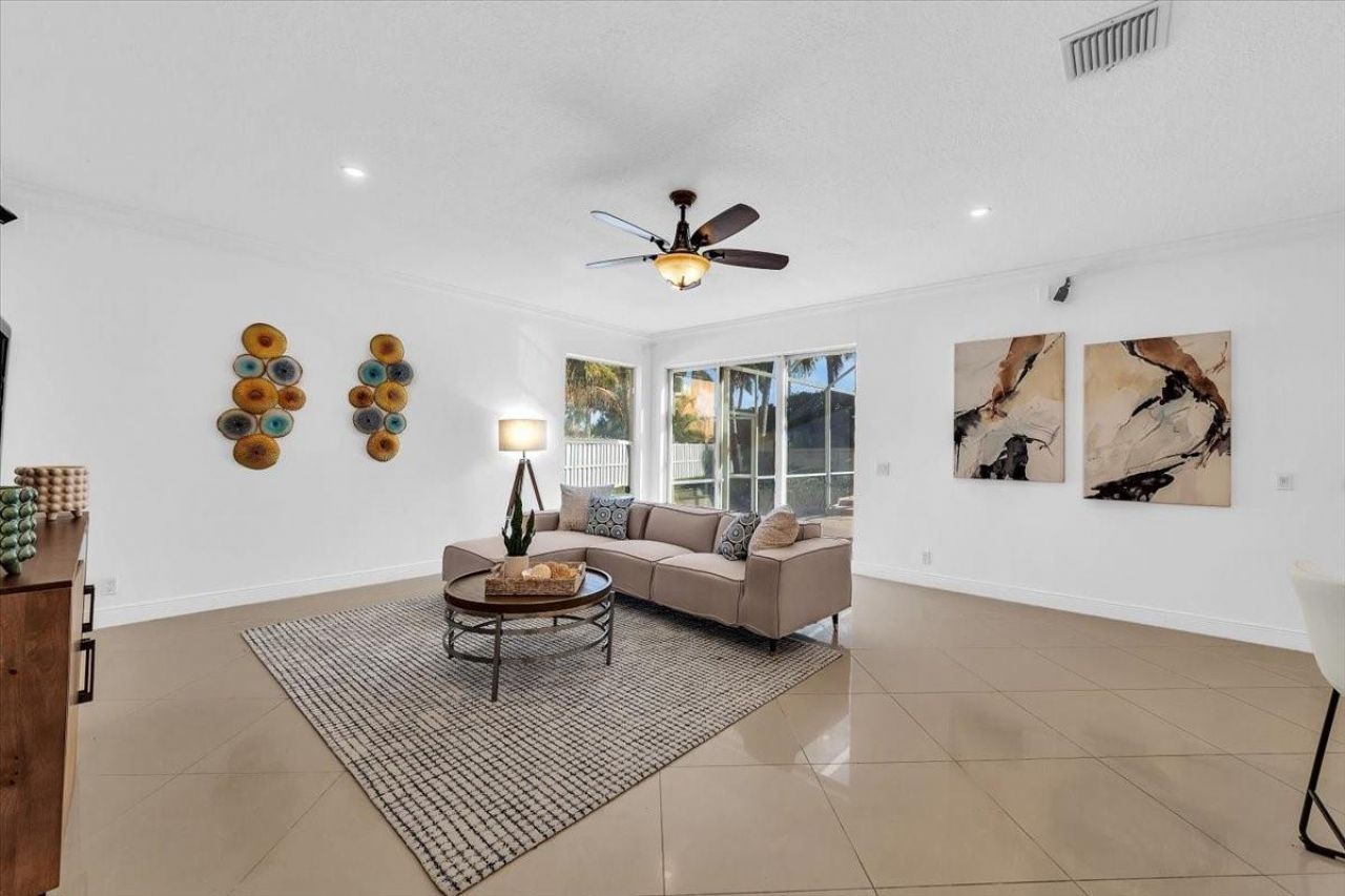 13702 NW 10th Ct, Pembroke Pines, FL 33028 Photo