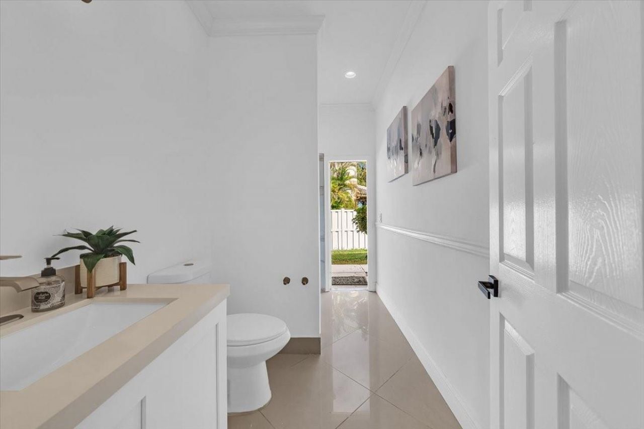 13702 NW 10th Ct, Pembroke Pines, FL 33028 Photo