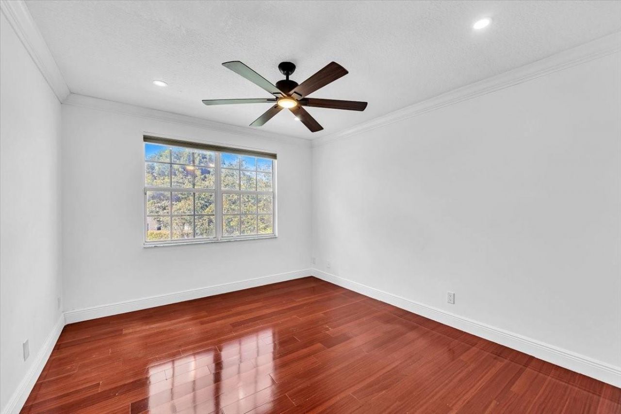 13702 NW 10th Ct, Pembroke Pines, FL 33028 Photo