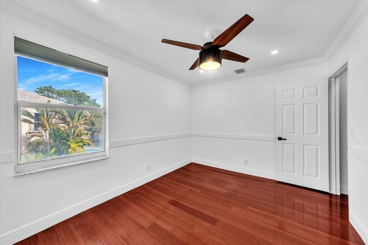 13702 NW 10th Ct, Pembroke Pines, FL 33028 Photo